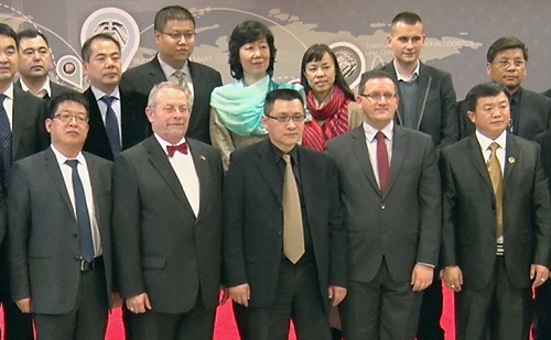 2014年12月17号中国代表团参加了中匈经济交流座谈会